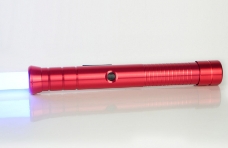 SOLAARI, la marque française de sabre connecté, présente son nouveau modèle : le sabre Foji